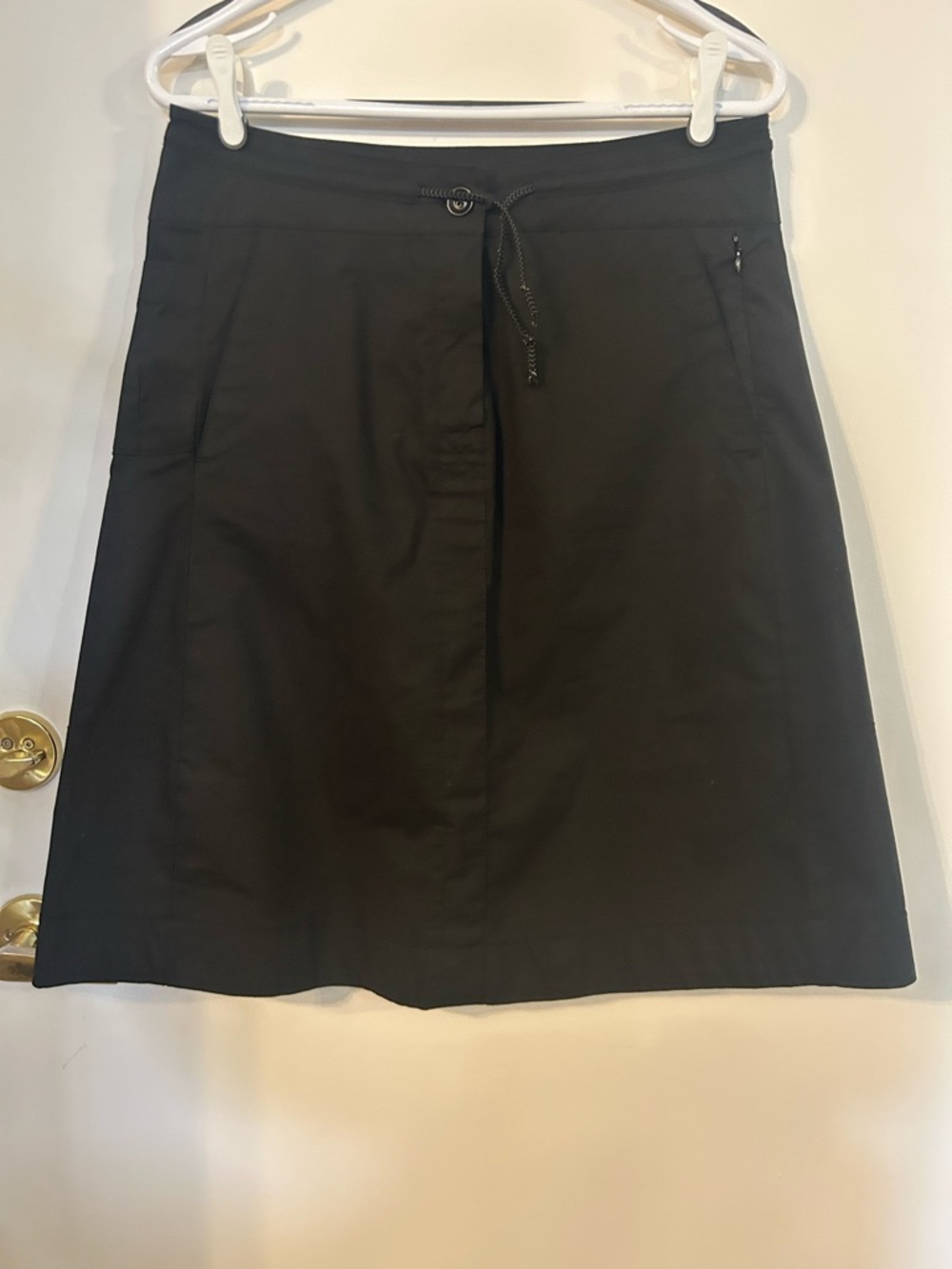 Woolrich Women’s Black A-Line Skirt with Drawstring Waist Size 10